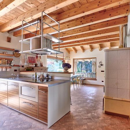Chalet Con Piscina E Vista Panoramica Colico Dış mekan fotoğraf