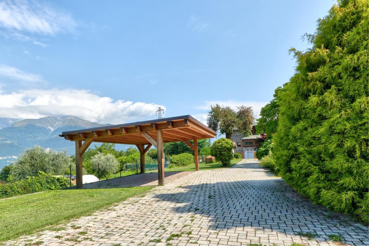 Chalet Con Piscina E Vista Panoramica Colico Dış mekan fotoğraf